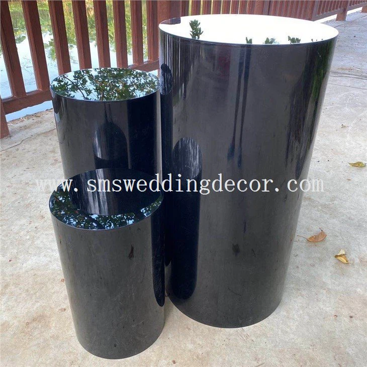 black gloss pedestal