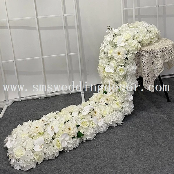 white rose table runner
